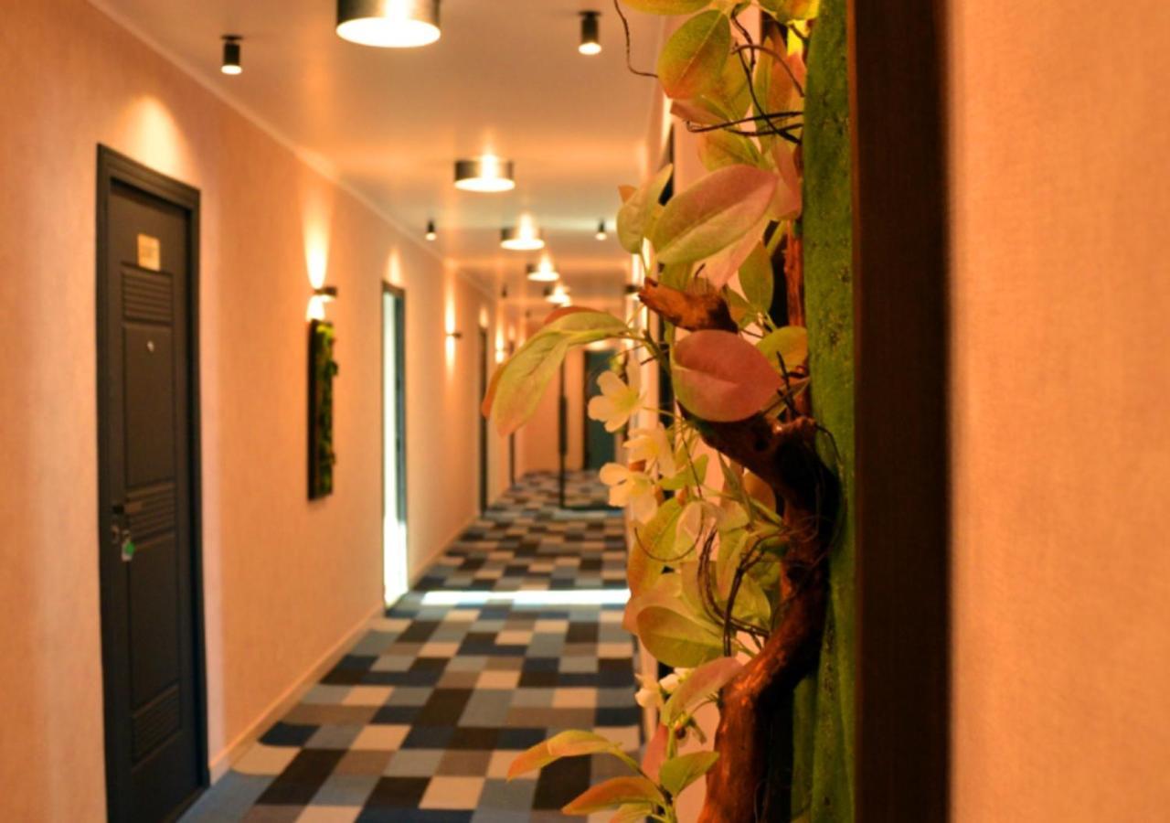 Season Suite Apart-Hotel Batoemi Buitenkant foto