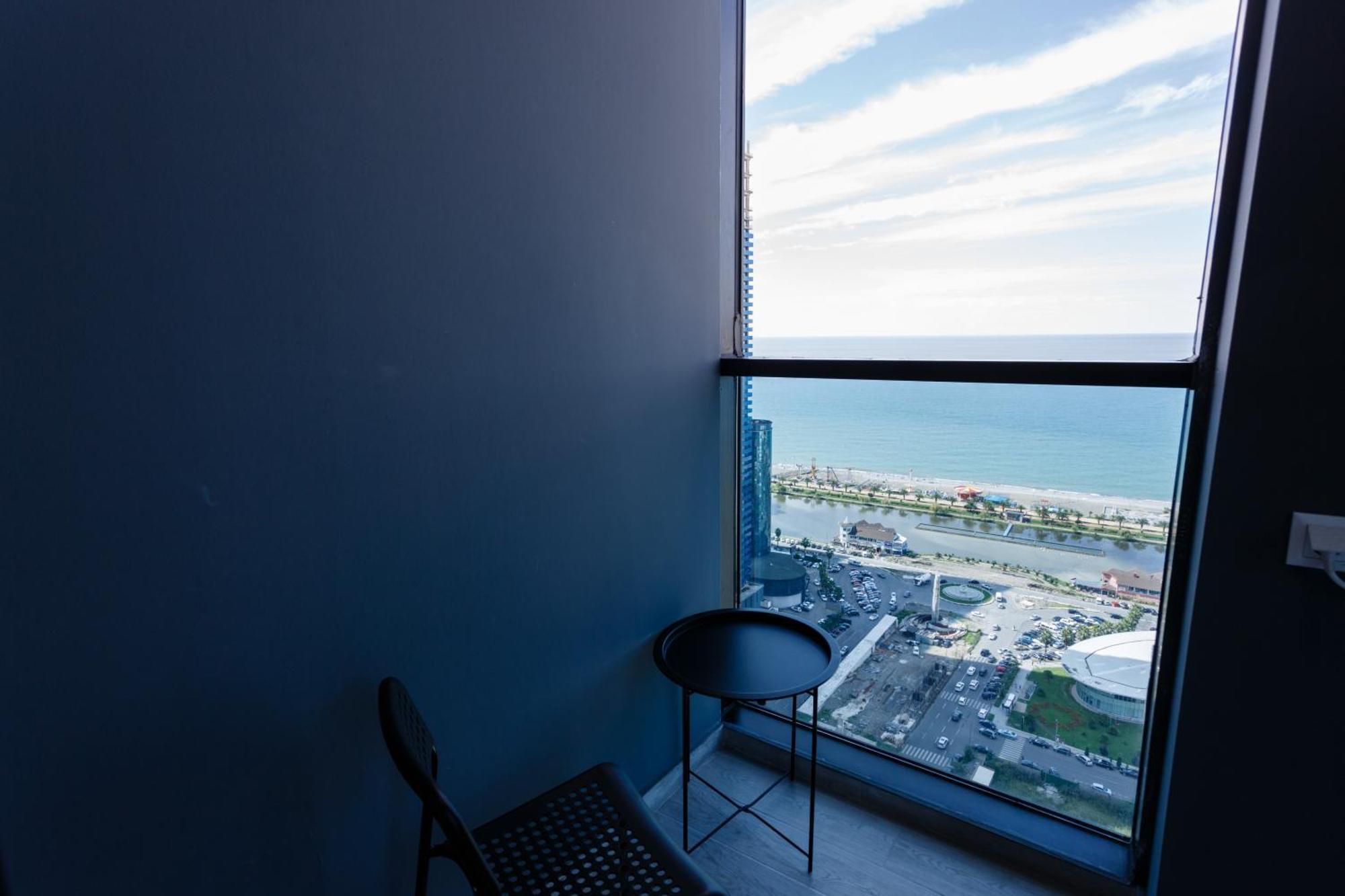 Season Suite Apart-Hotel Batoemi Buitenkant foto