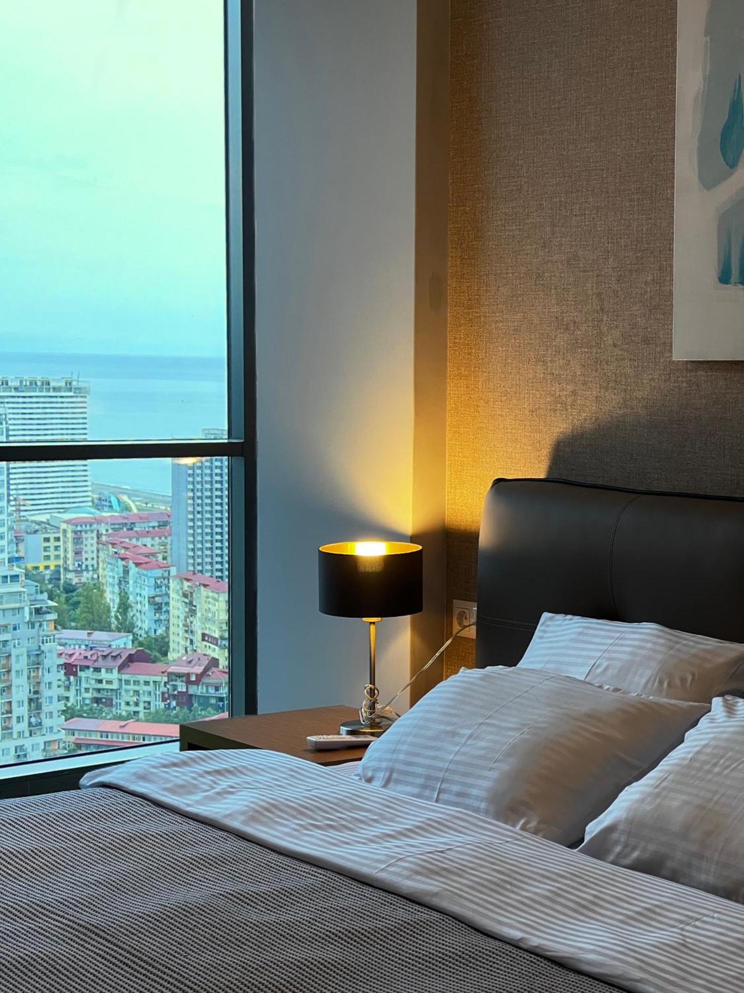Season Suite Apart-Hotel Batoemi Buitenkant foto